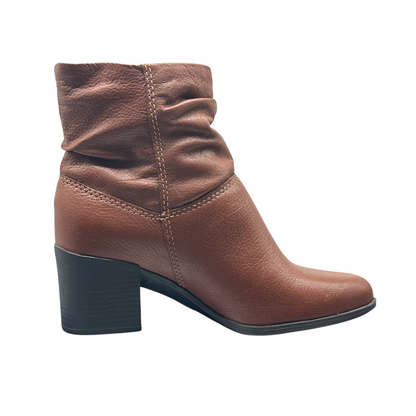 Bota Feminina Cano Curto Couro Burnish Bottero 346907-2